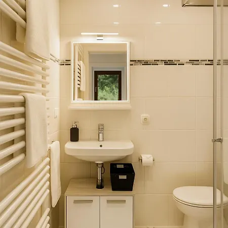 Modernes Mit 180° Bergblick Apartament